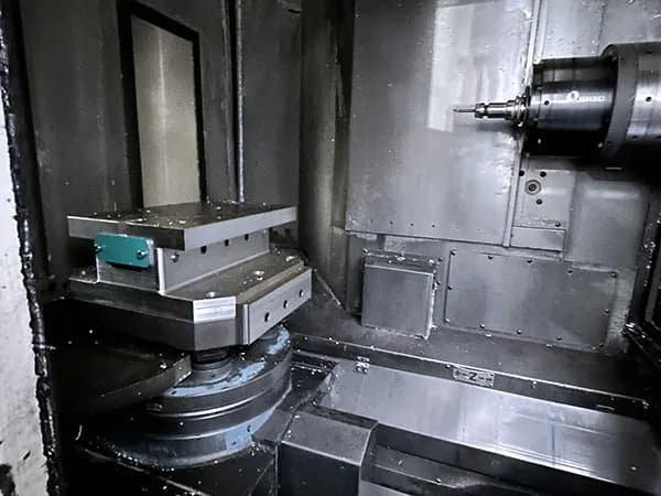 Makino A51 Horizontal Machining Center (2006)