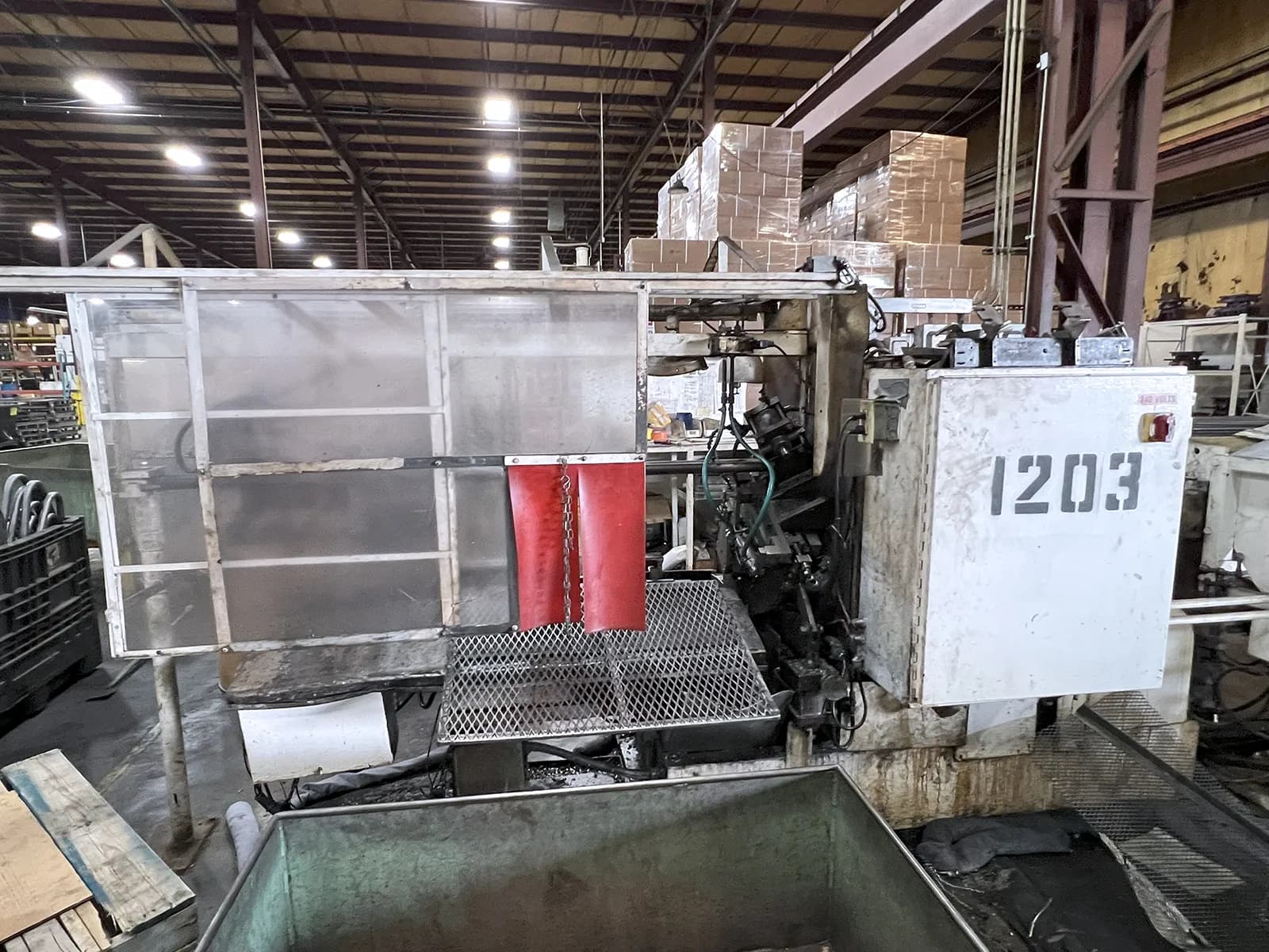 Modern Cut off machine_3704681