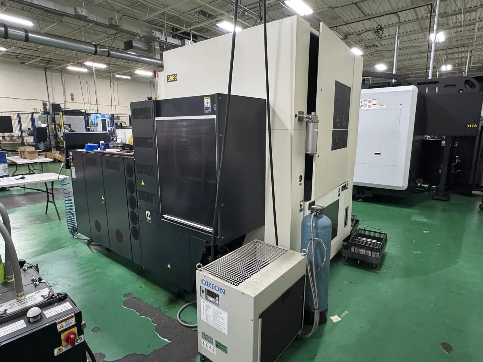 Makino U6 H.E.A.T_3725487