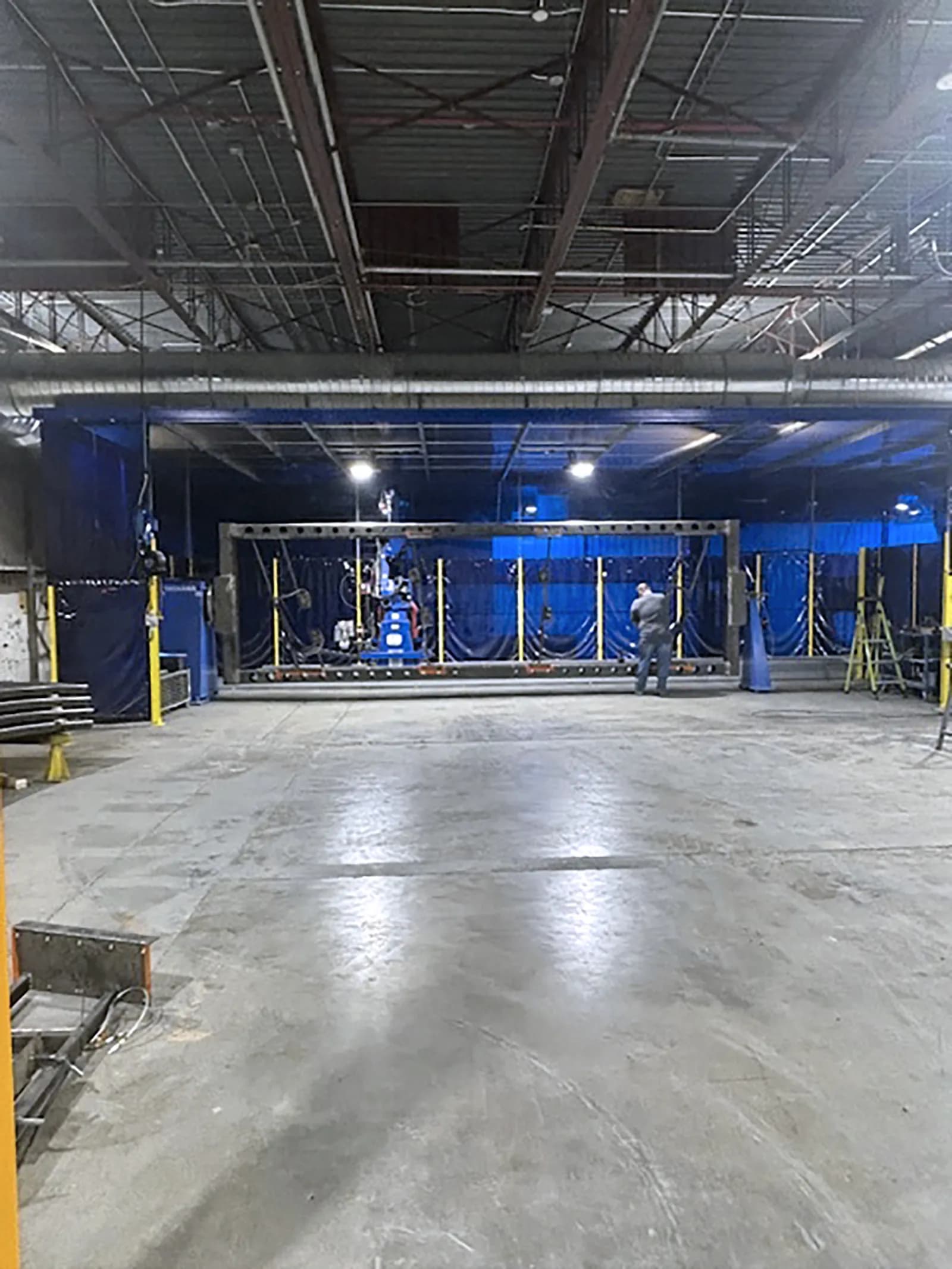 Yaskawa 70ft Dual Robot Weld Cell_3728667