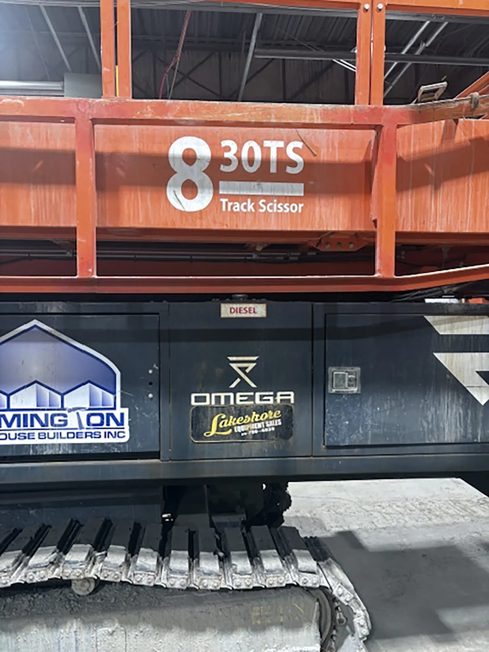 Omega Track Style Scissor Lift_3730401