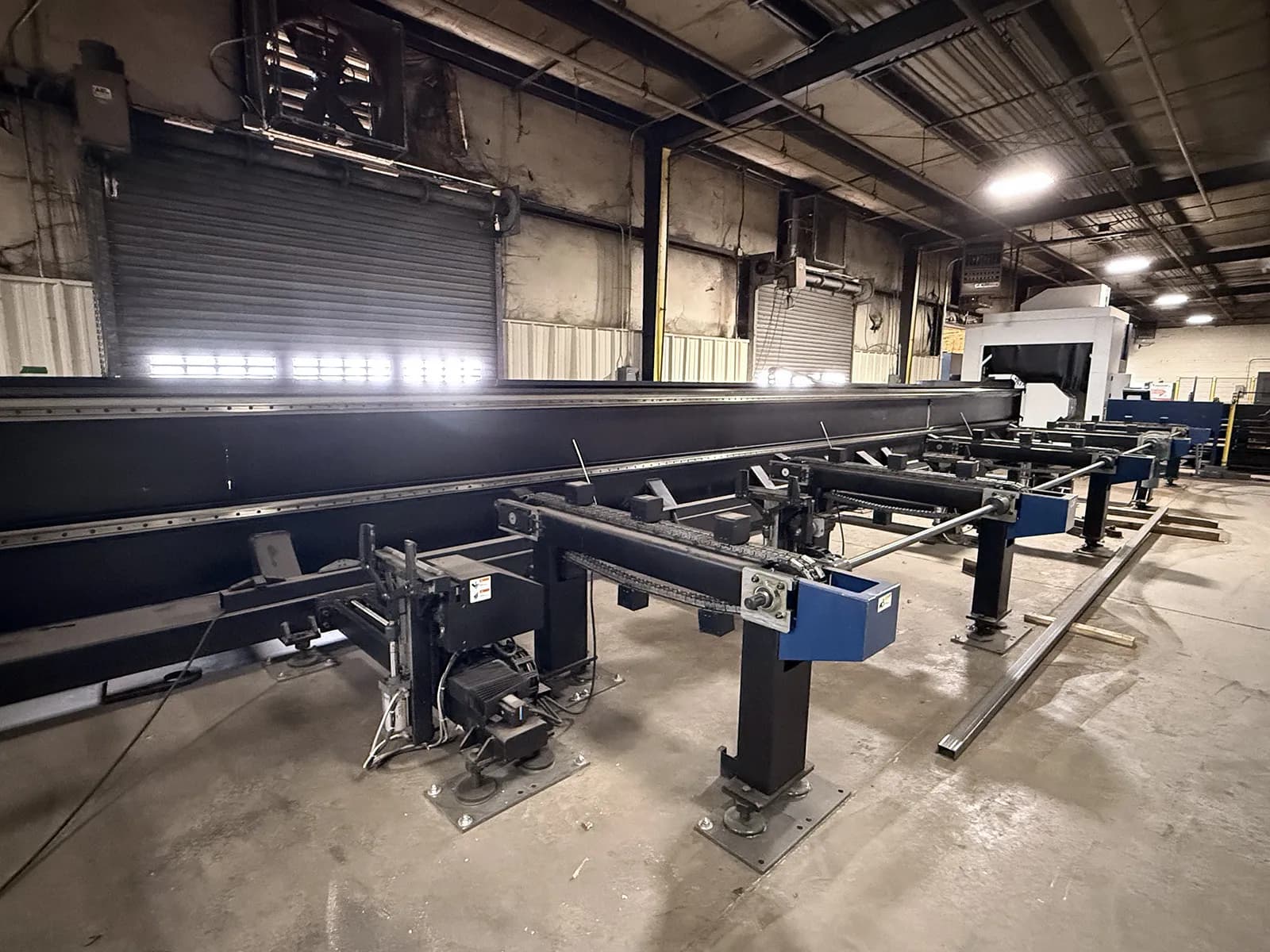 HSG 15036 6kW Tube Laser 50' infeedoutfeed_3737358