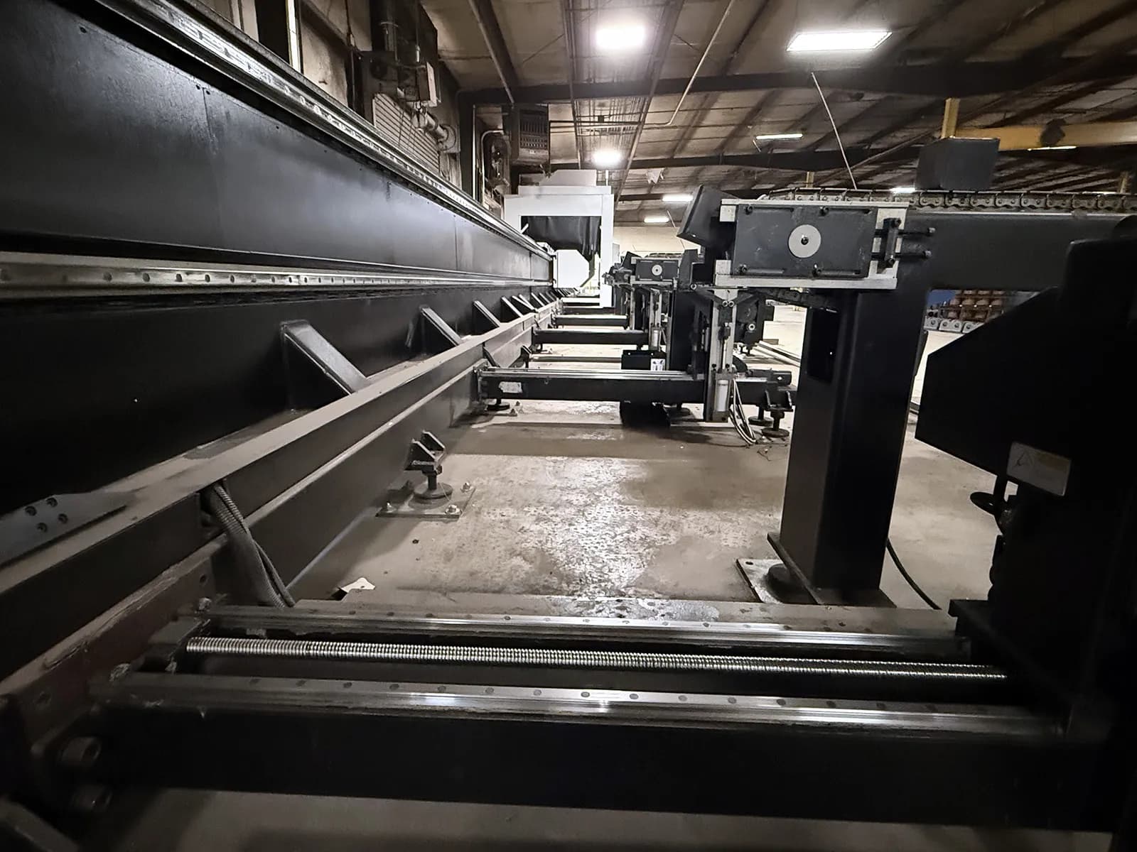 HSG 15036 6kW Tube Laser 50' infeedoutfeed_3737358