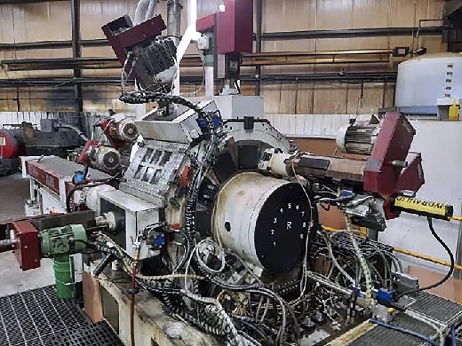 Hydromat EPIC V12‑51 CNC Trunnion_3754470