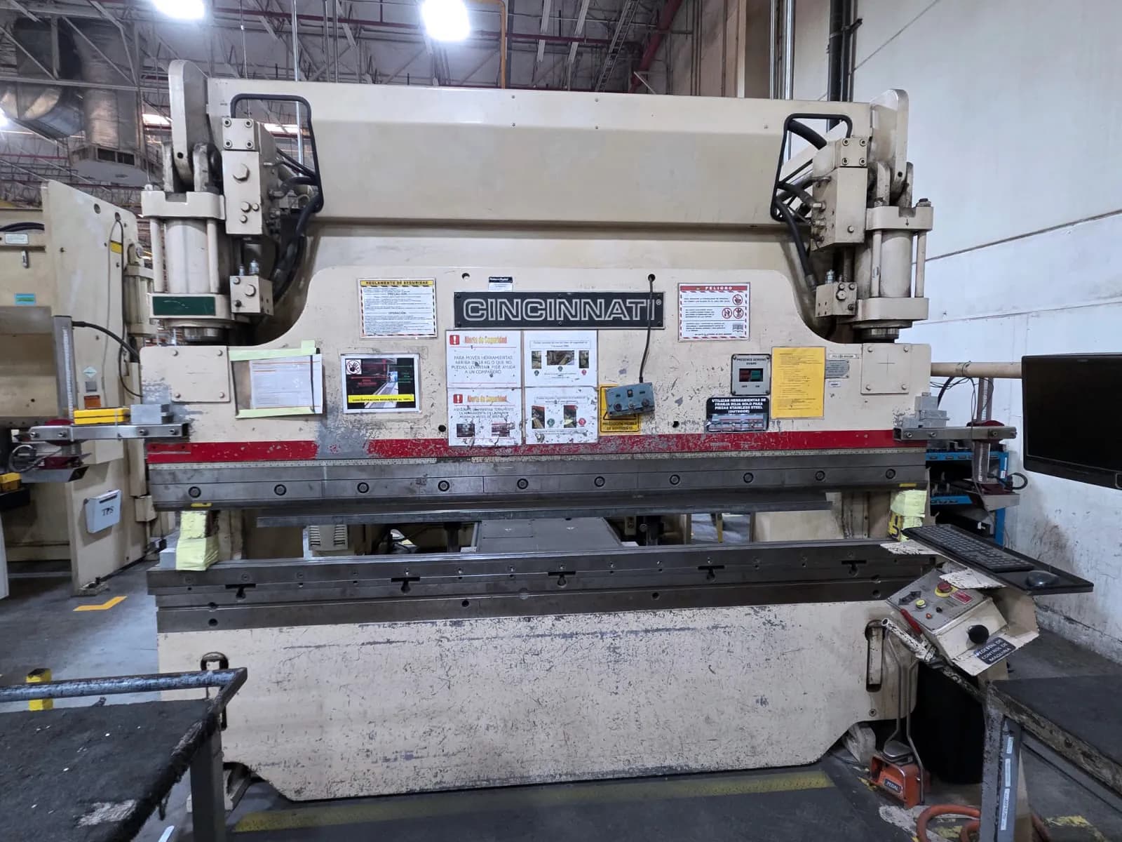 Cincinnati Proform 90 PF x 8 FT 2005