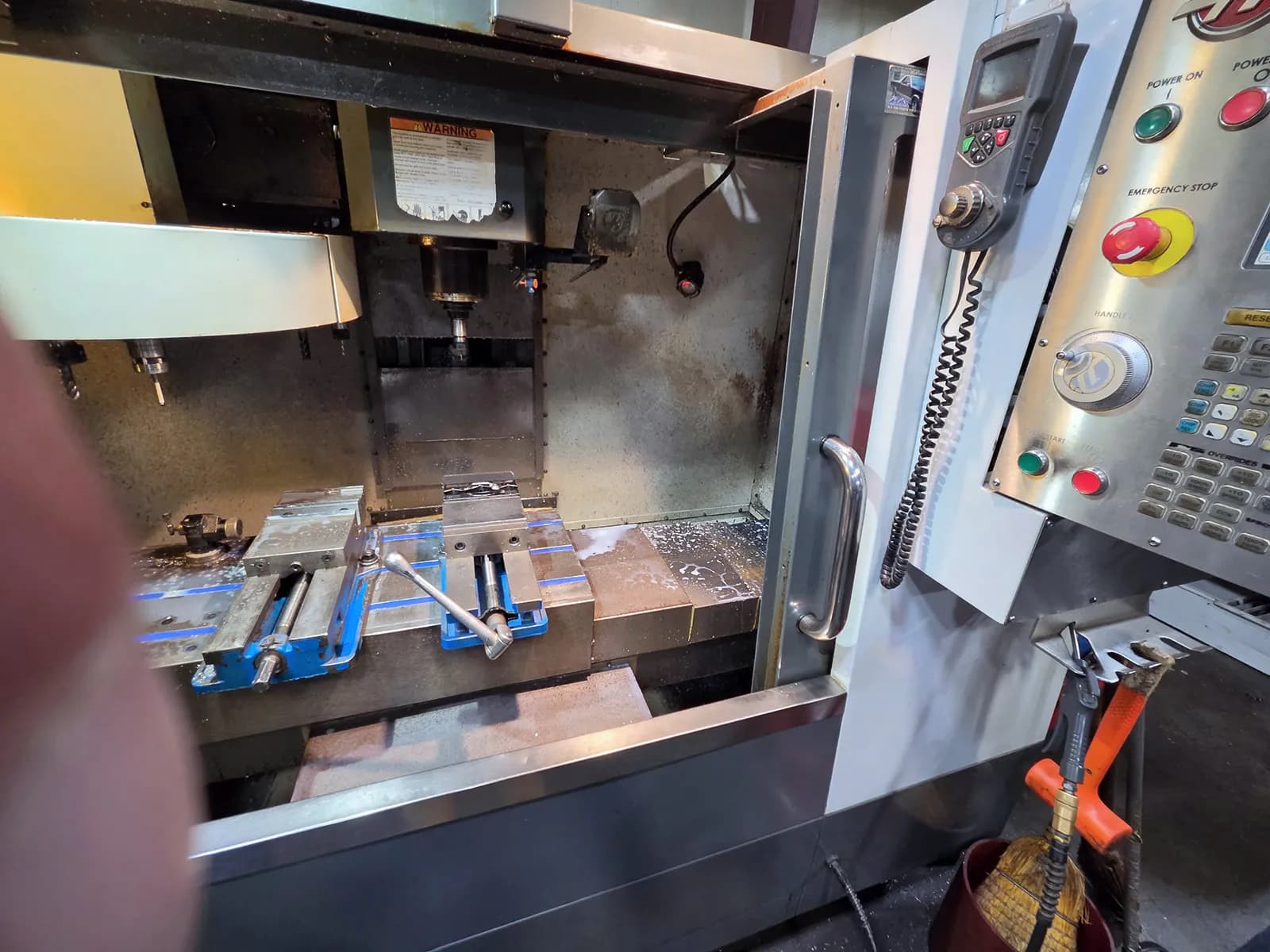 Haas VF-2_3763767
