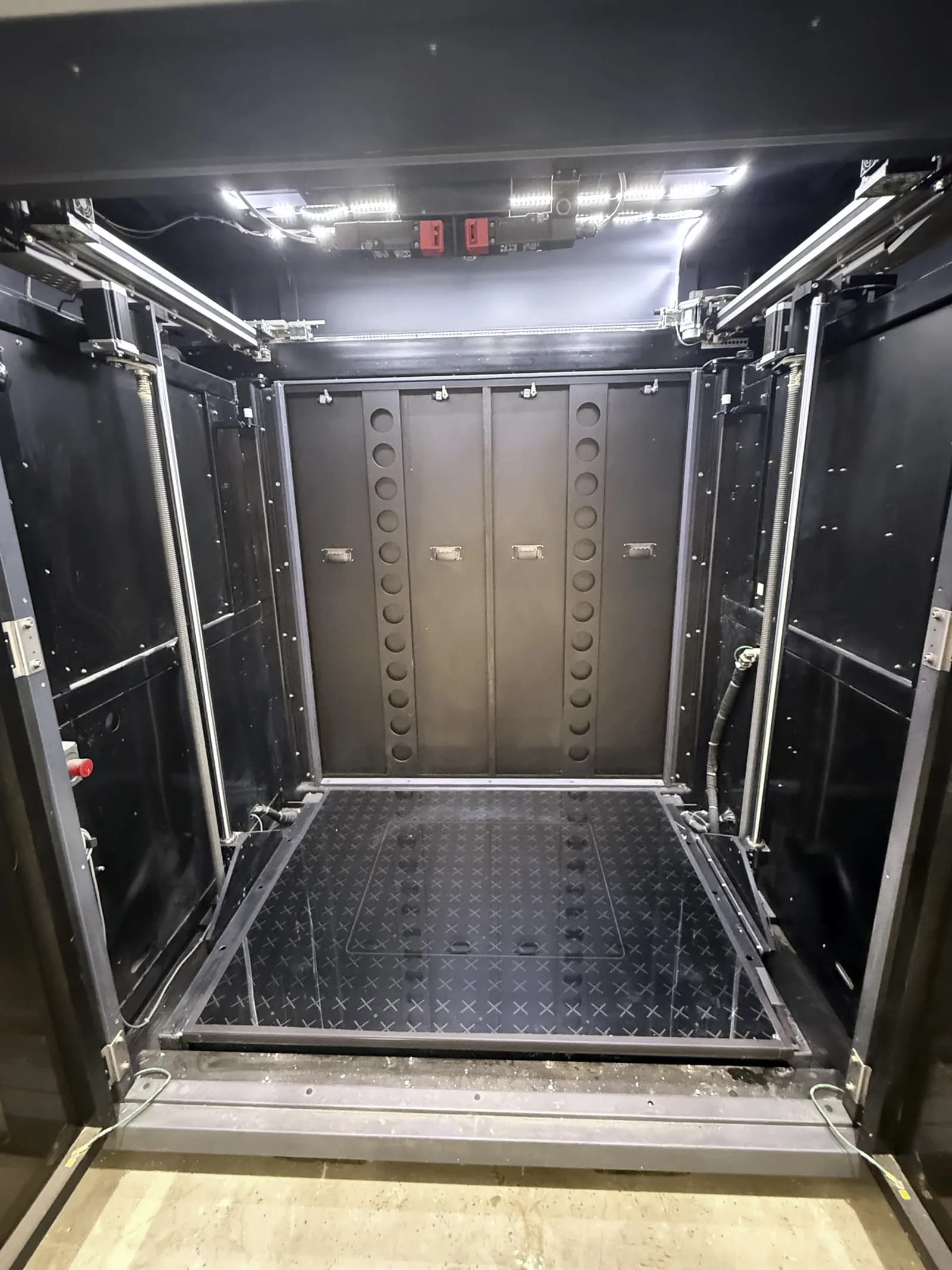 Massivit 5000 3D Printer_3767673