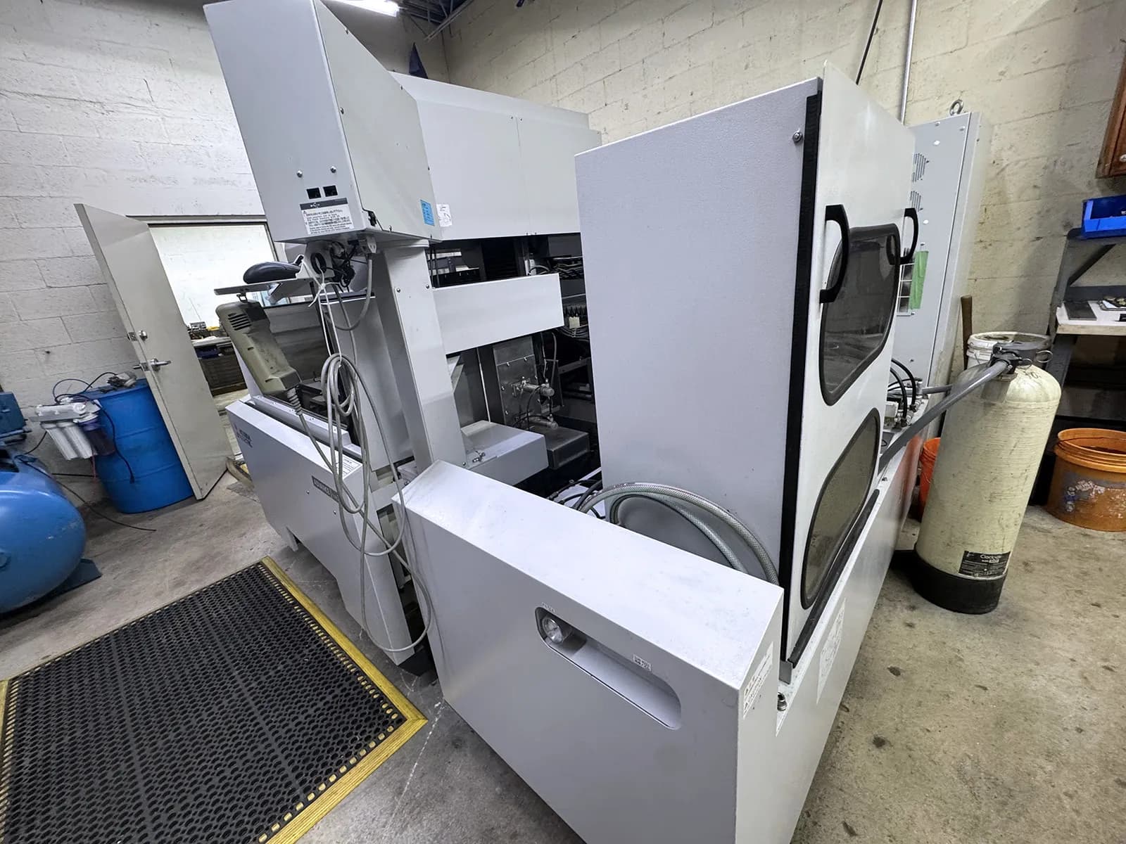 Mitsubishi MV2400S Advance Type 2_3773556