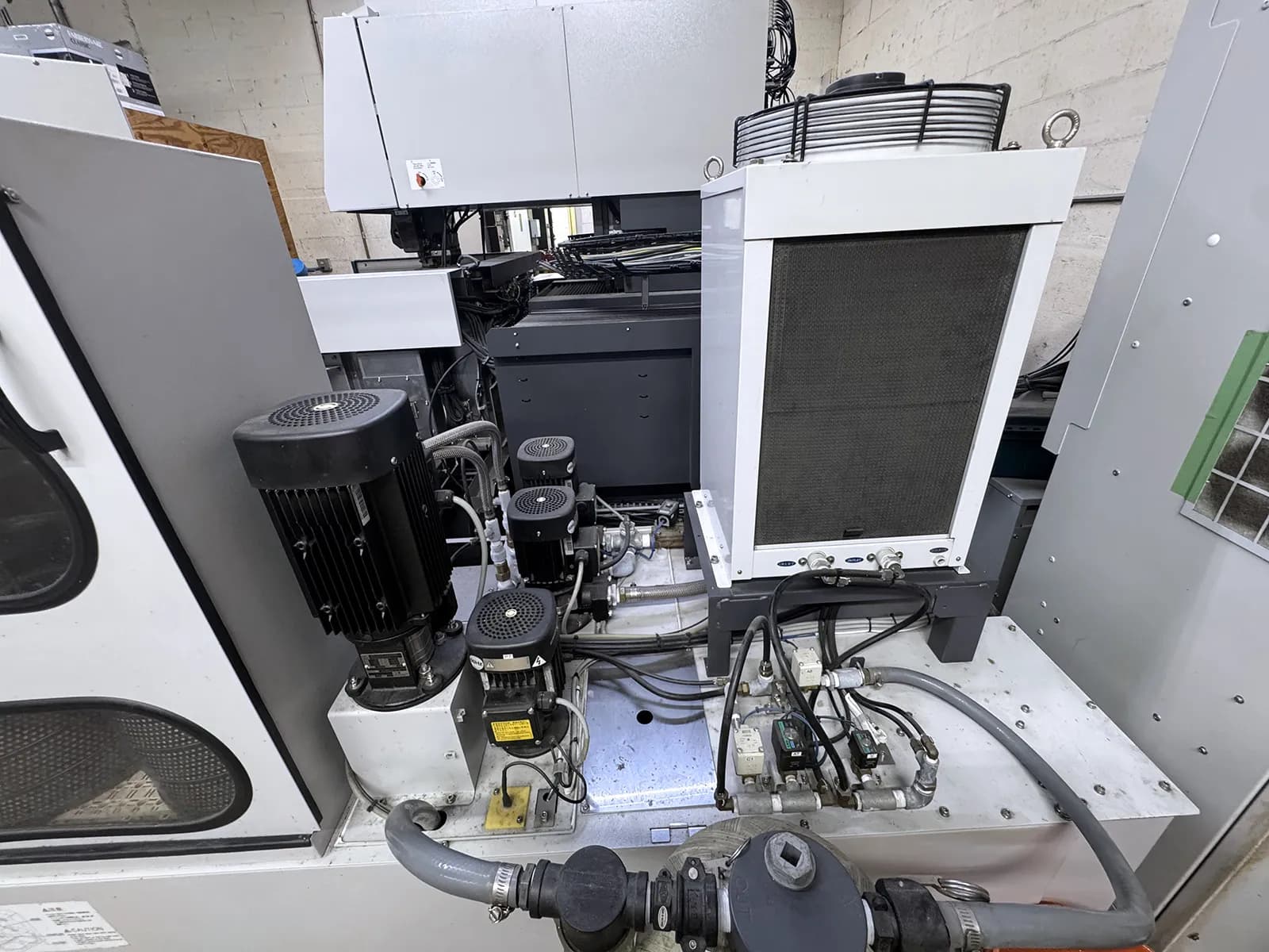 Mitsubishi MV2400S Advance Type 2_3773556