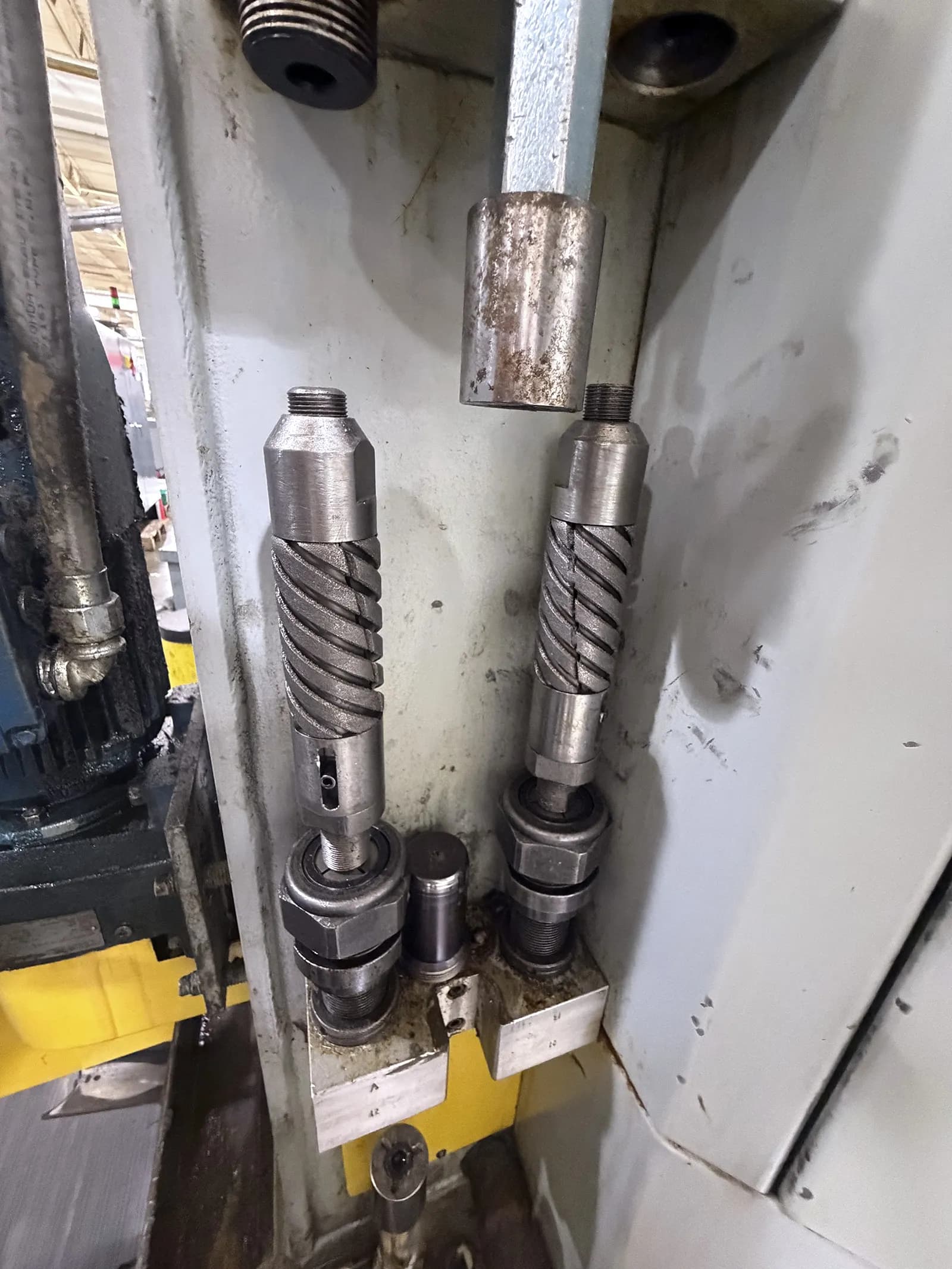 Accu-Cut 2X2SM-IAG Diamond Bore Honing Machine_3774589