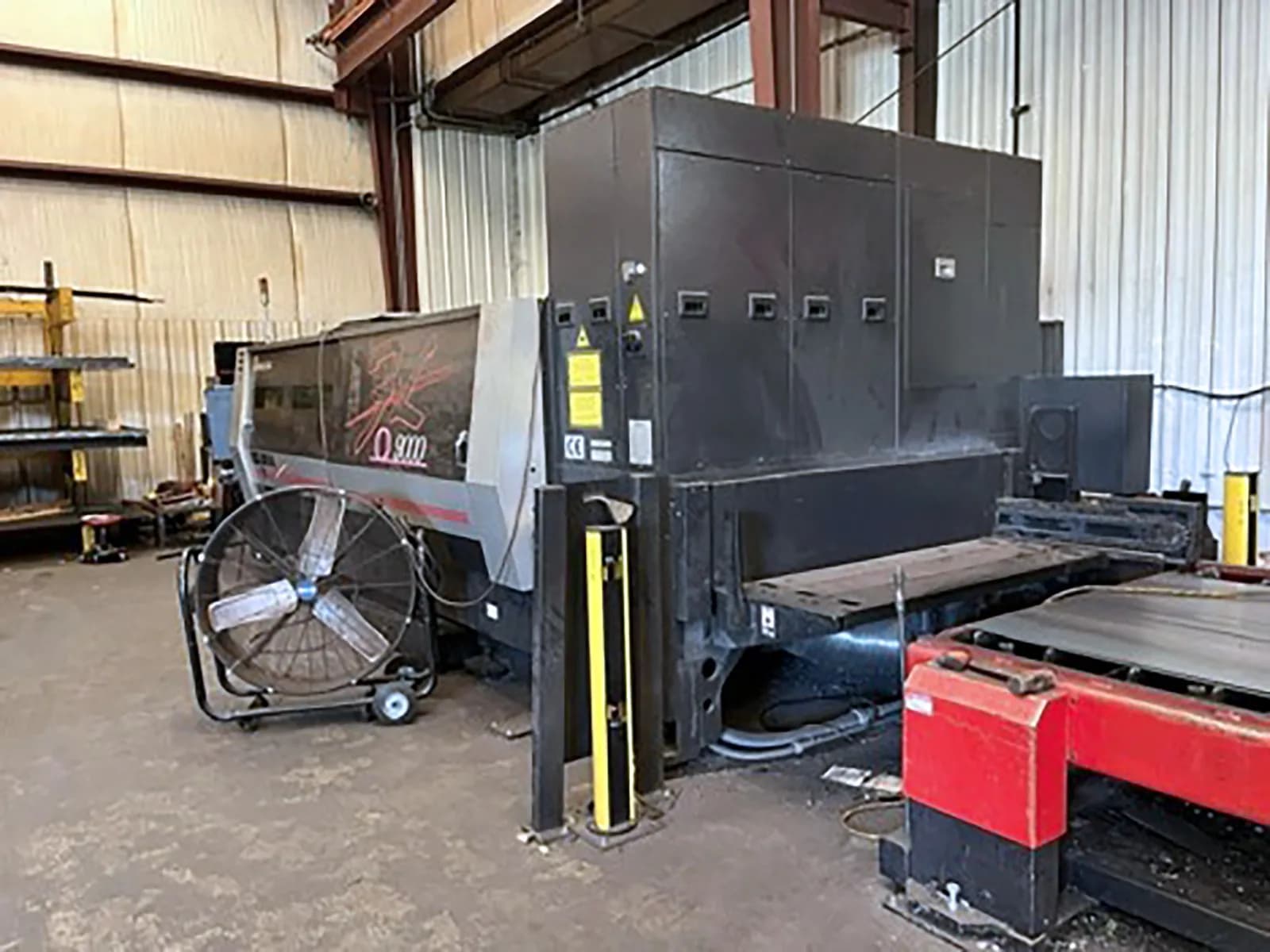 Amada ENSIS 3015 9kW Fiber Laser_3785675