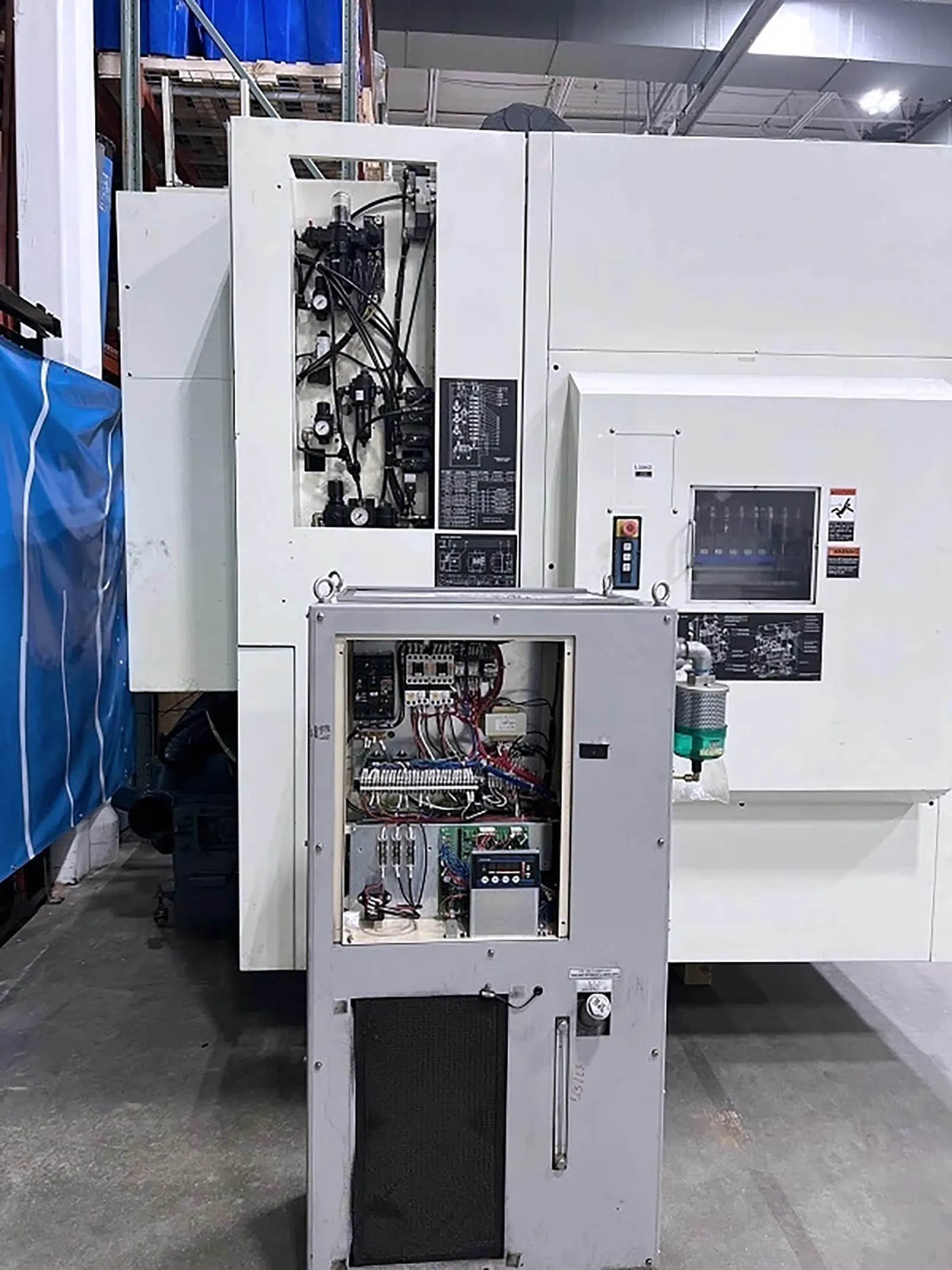 Makino E33 Hard Milling VMC_3786310
