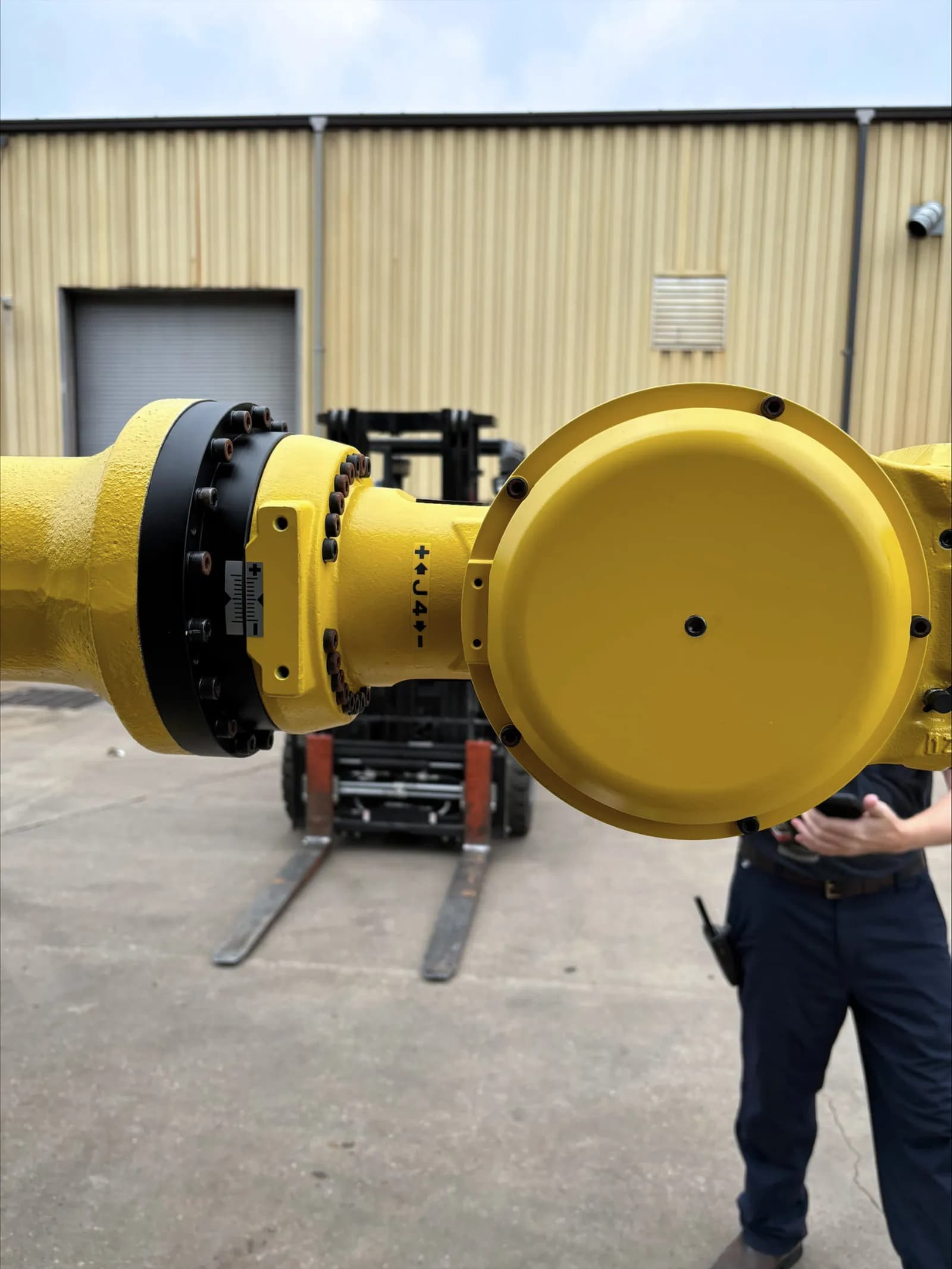 Fanuc R-2000iC125L A-Cab_3793644
