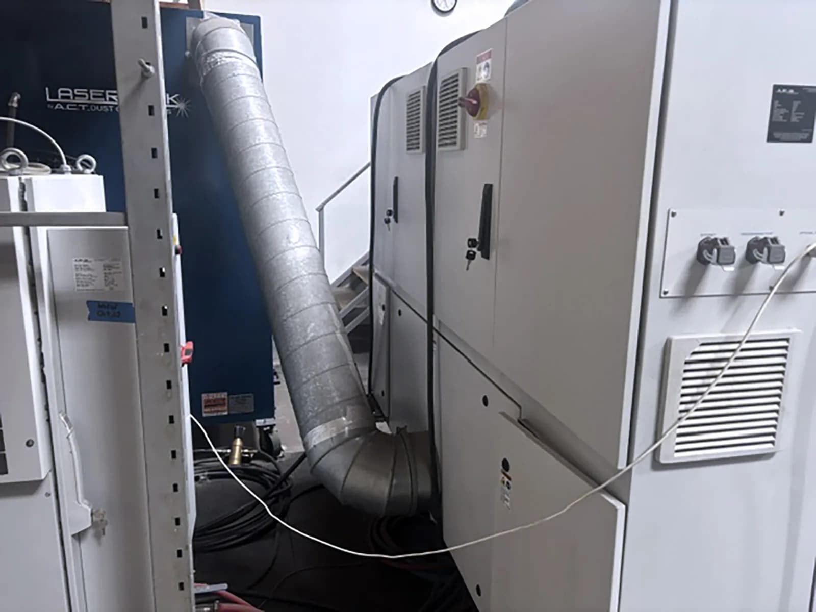IPG 4kW Fiber Photonics LaserCube_3794208