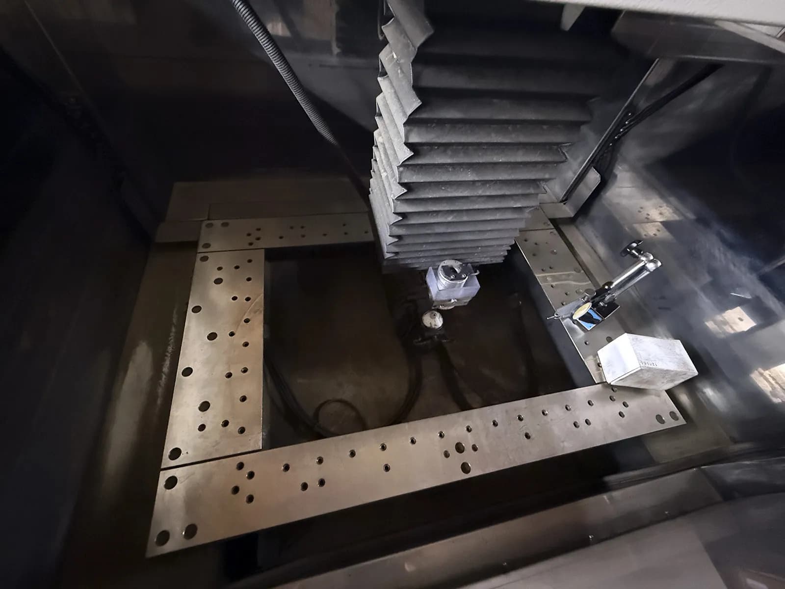 Fanuc Robocut a-1iE Wire EDM_3796285