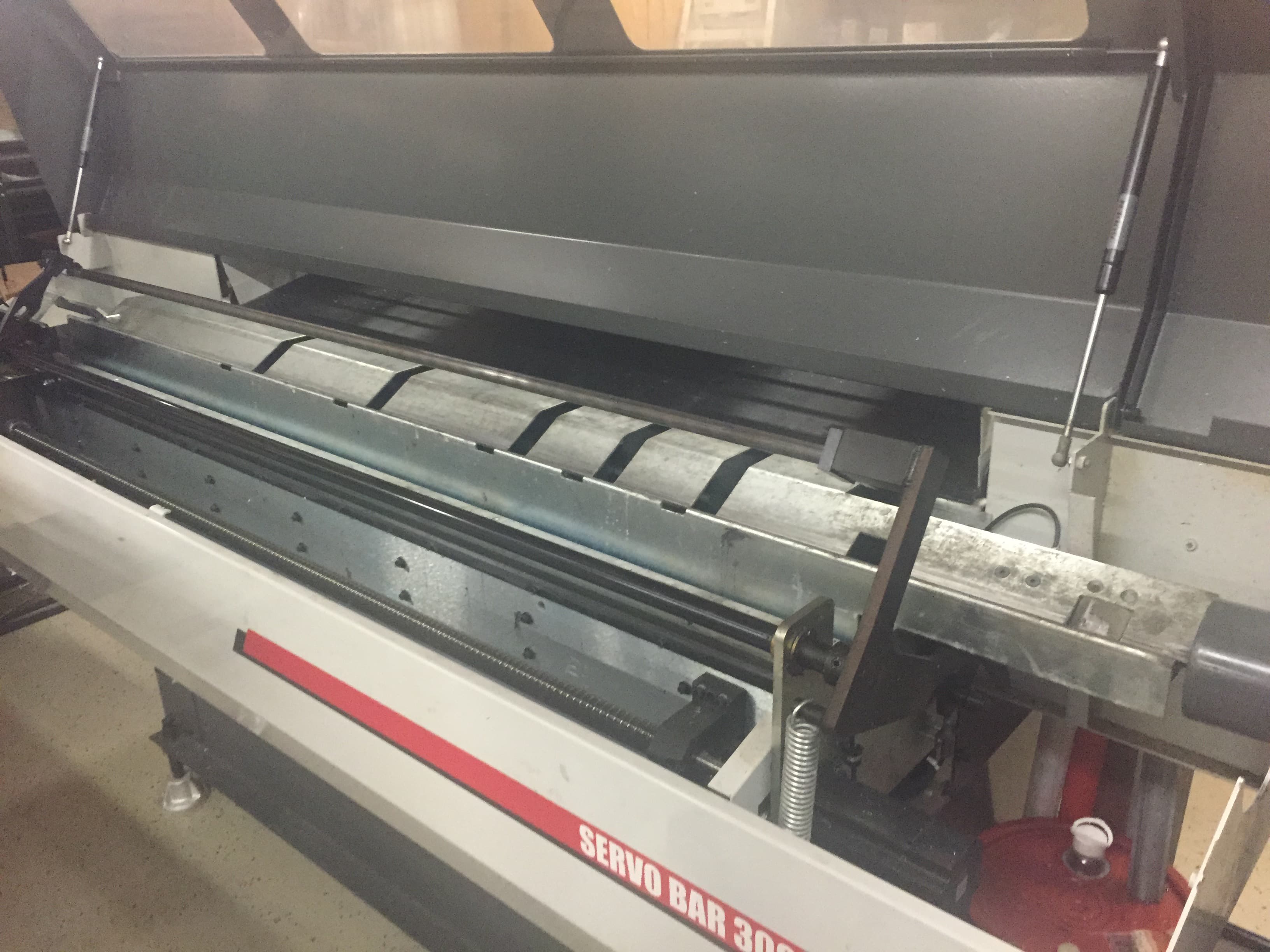 Haas Servo Bar 300 2012 1