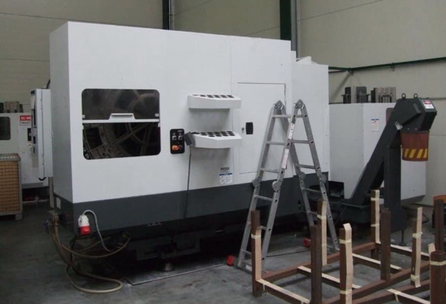 Haas EC 400 2012 2