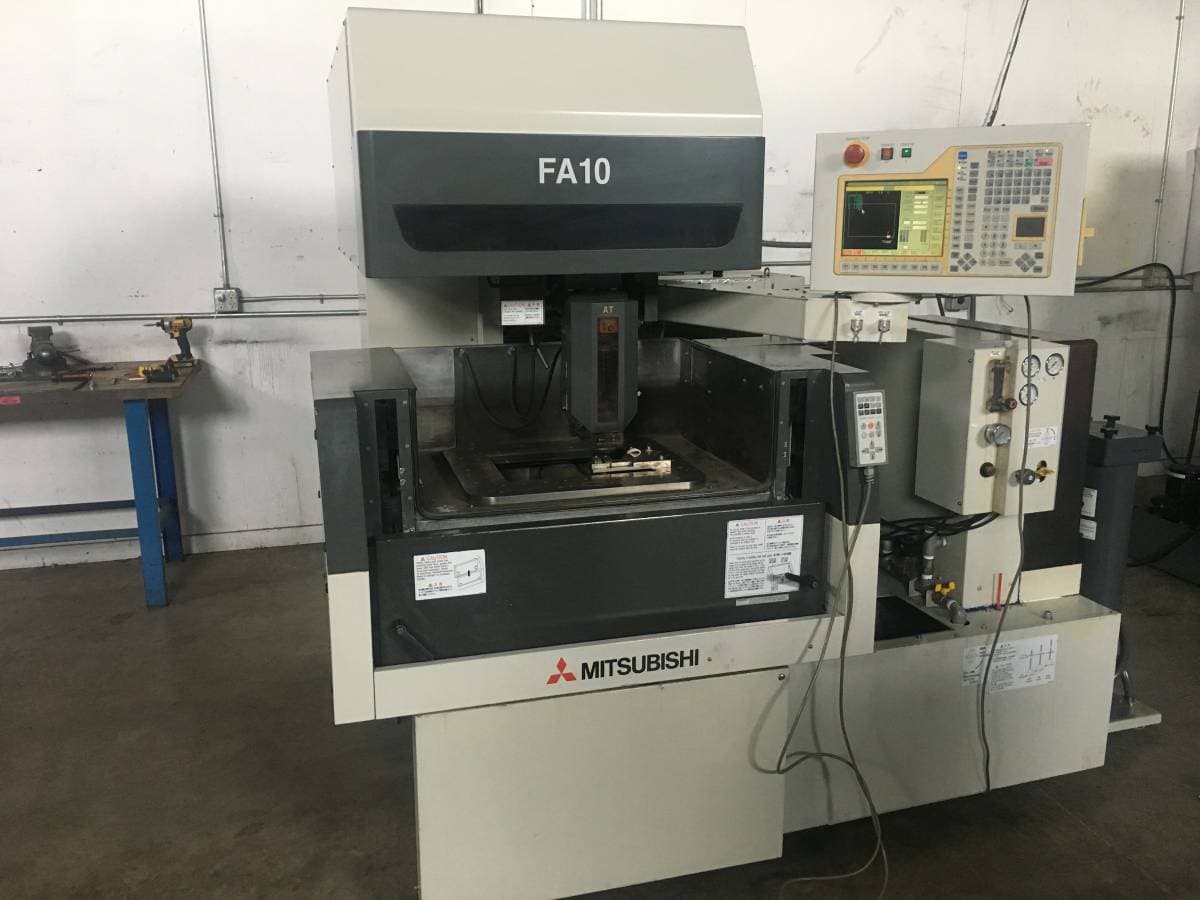 Mitsubishi FA10 2001