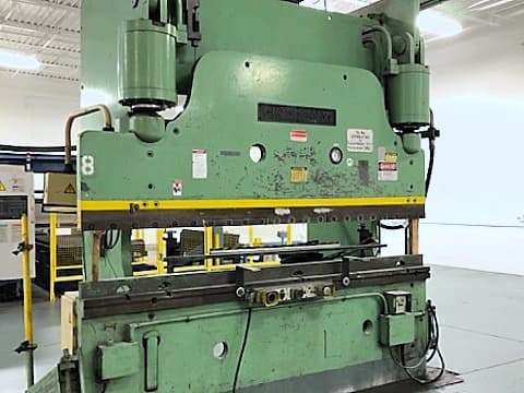 Cincinnati Form Master #12 300 Ton 1977 2
