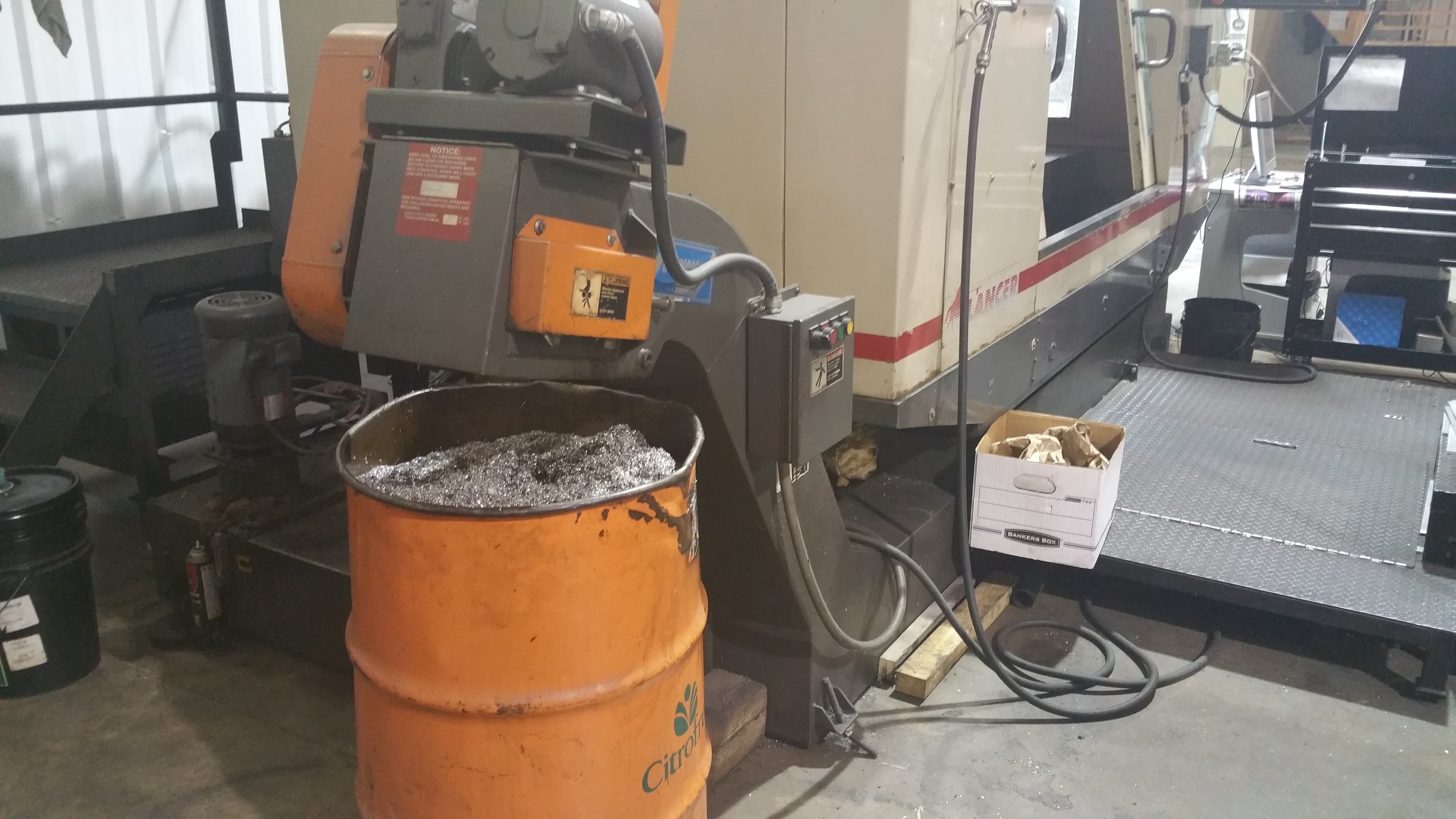 Vertical Machining Center Cincinnati Milacron Lancer 1250 1994 1