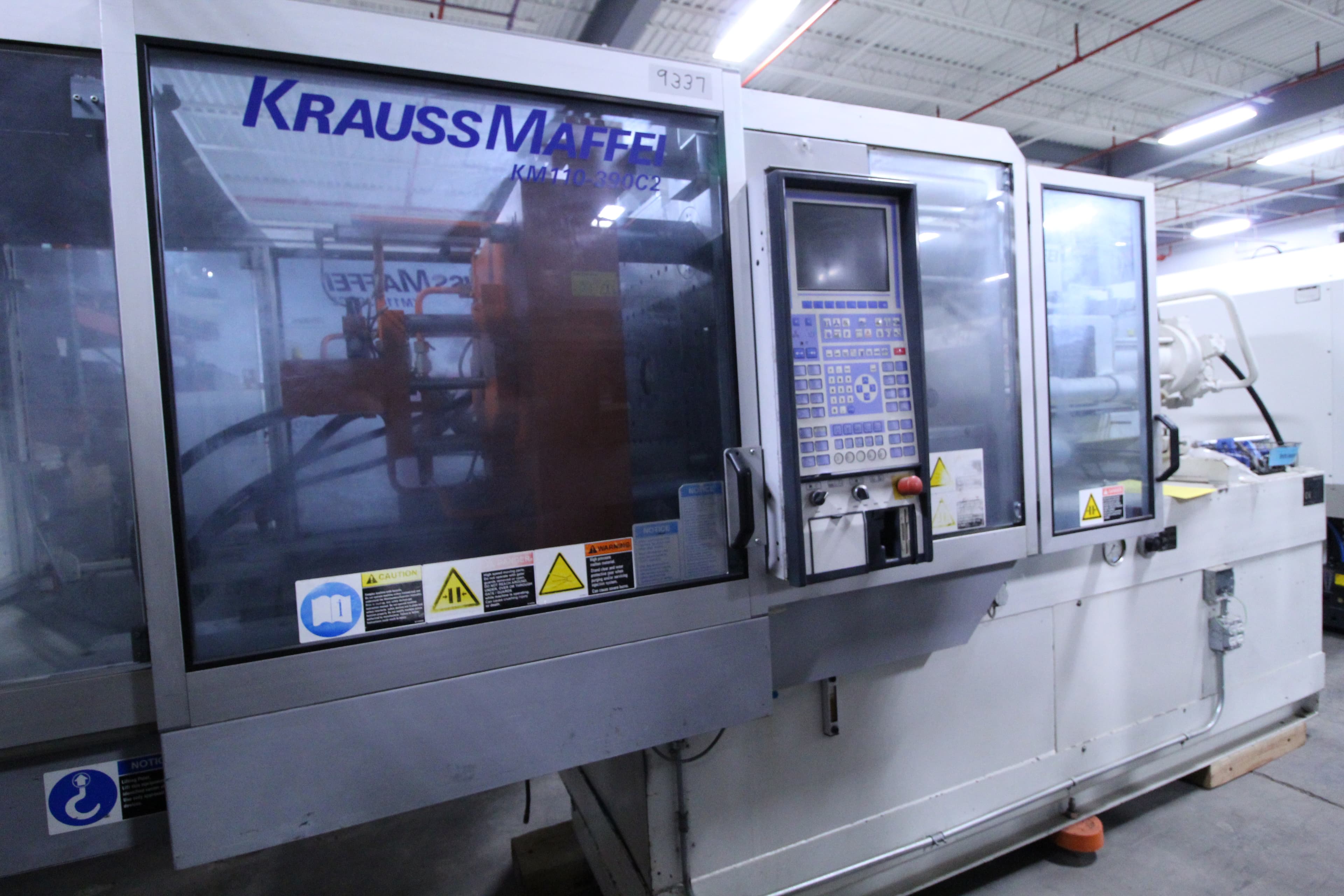 Injection Molding Machine Krauss Maffei KM300-1400. 2007 1
