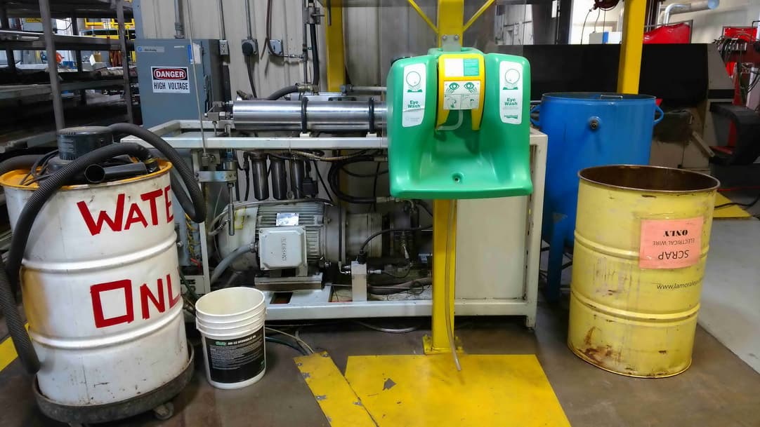 Water Jet Calypso Shark 6x12 1998 1