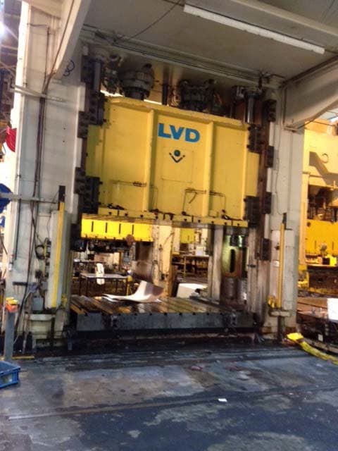 Hydraulic Press  LVD HPD-TR-1600-37×22 1993 1