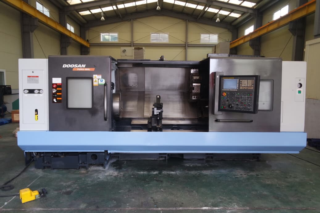 CNC Lathe Doosan Puma-480 2011 1