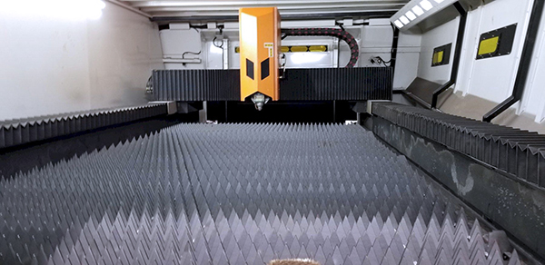 Used Fiber Laser Cutting Machine  Ermak SM 4000 4kw 2015