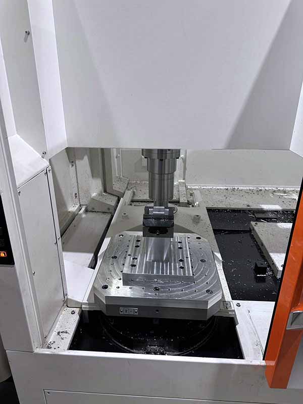 Used 5 Axis Machining Center Mazak Variaxis C-600 2021
