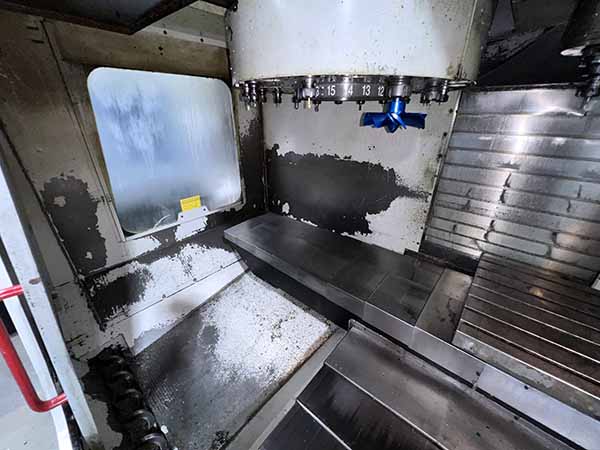 Used Vertical Machining Center Haas VF-5/40 2001