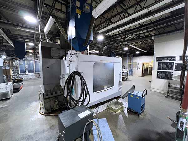 Used Vertical Machining Center Haas VF-8D 2006