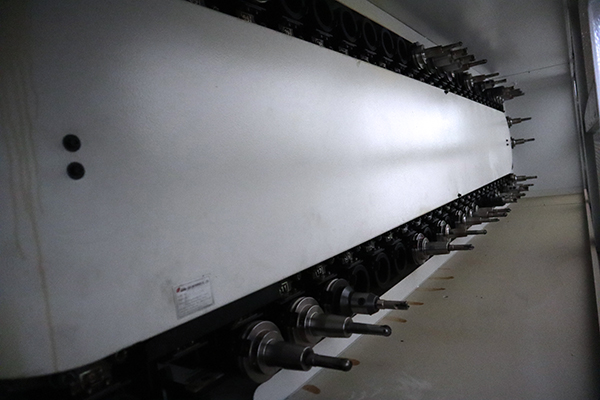 Used Vertical Milling Machine YCM DCV-3016B 2012
