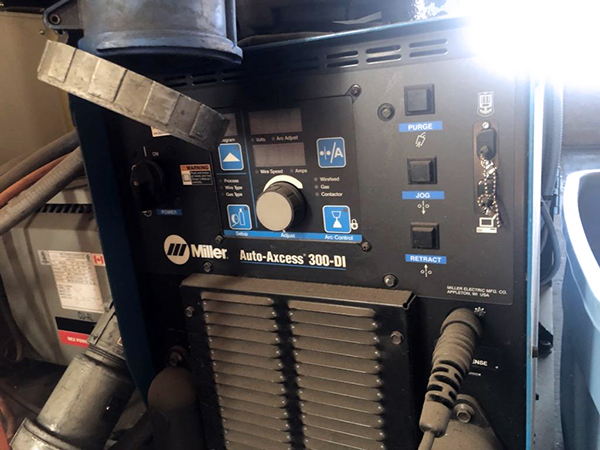 Used Welding Cell Miller Performarc PA250M 2013