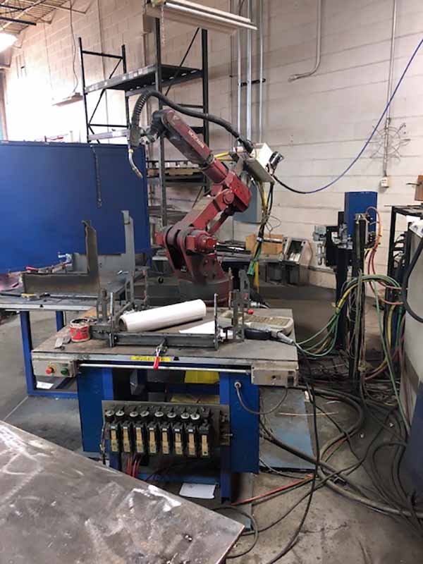 Used Welding Cell Motoman 5 axis 2000